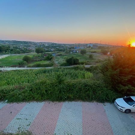 Spacious House Near The Airport Apartment Arnavutkoy Exterior photo